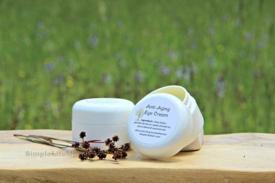 11 Homemade Christmas Gift Set Ideas with natural organic ingredients - eye cream