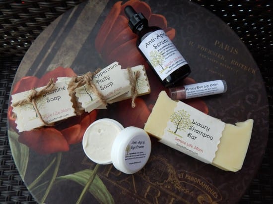 11 Homemade Christmas Gift Set Ideas with natural organic ingredients