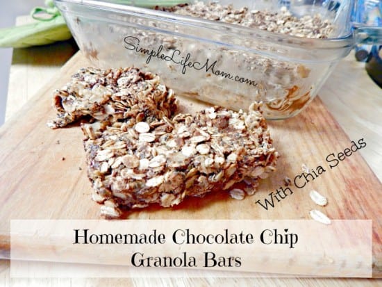 No Bake Chocolate Chip Granola Bars with Chia Seeds for added protein. Add honey (if needed), peanut butter, coconut oil, and oats and you're done! Quick and Easy Snack Idea! from @SimpleLifeMom