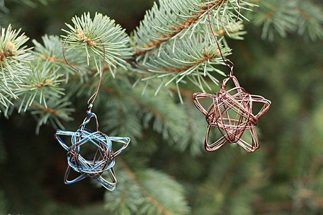 12 DIY Old Fashioned Christmas Ornaments