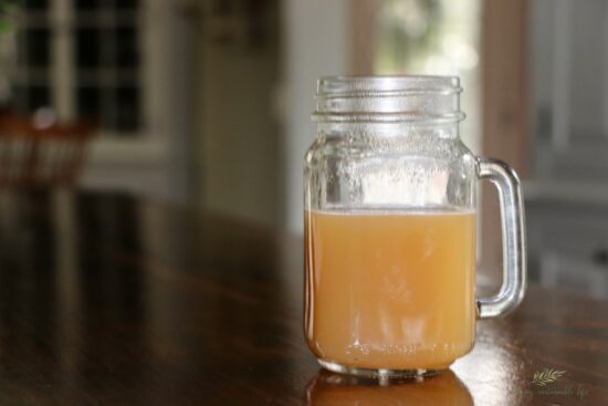 Homestead Blog Hop Feature - Bone-Broth-How-To-Make-It-Why-You-Should
