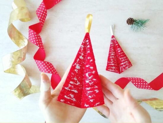 Homestead Blog Hop Feature - christmas-tree-ornament-diy