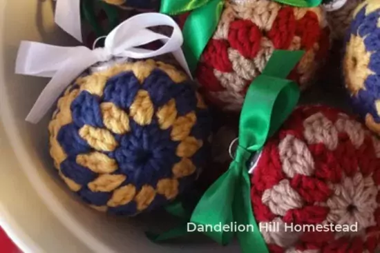 Homestead Blog Hop Feature - Granny in the Round knitting