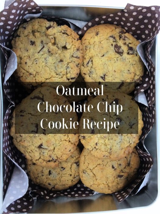 This oatmeal chocolate chip cookies are the only one you'll ever need. It's easy, customizable, and always results in perfectly chewy, delicious cookies.