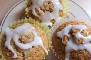 Easy-Homemade-Apple-Streusel-Muffins-from-Simple-Life-Mom