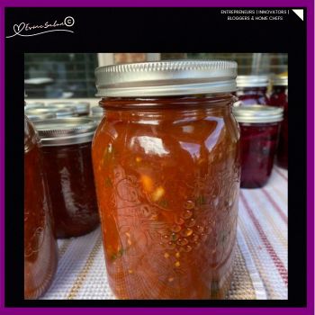 Homestead Blog Hop Feature - Homemade Bottled Tomato Sauce
