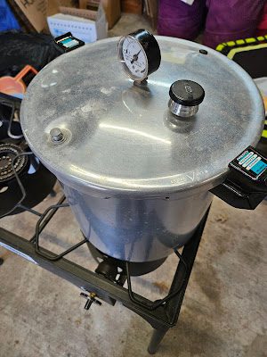Homestead Blog Hop Feature - The Truth About Pressure Cookers