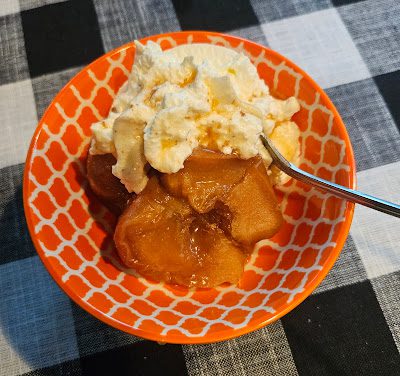 Homestead Blog Hop Feature - Maple and Butter Baked Apples